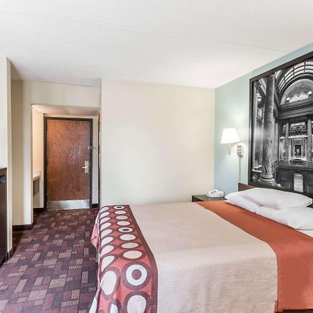 ซูเปอร์ 8 บาย วินด์แฮม ลูเวิร์น ไอ-90 Hotel Luverne ภายนอก รูปภาพ