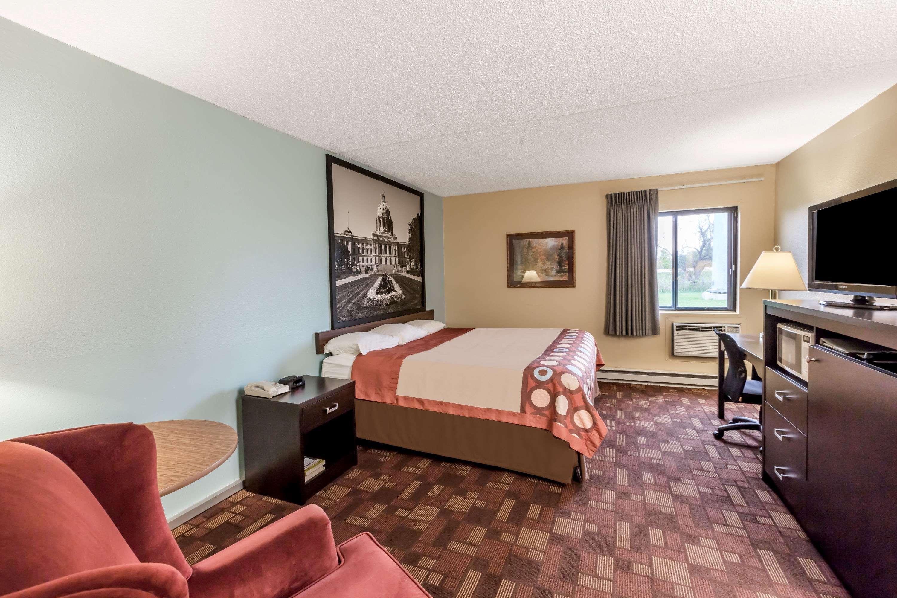 ซูเปอร์ 8 บาย วินด์แฮม ลูเวิร์น ไอ-90 Hotel Luverne ภายนอก รูปภาพ