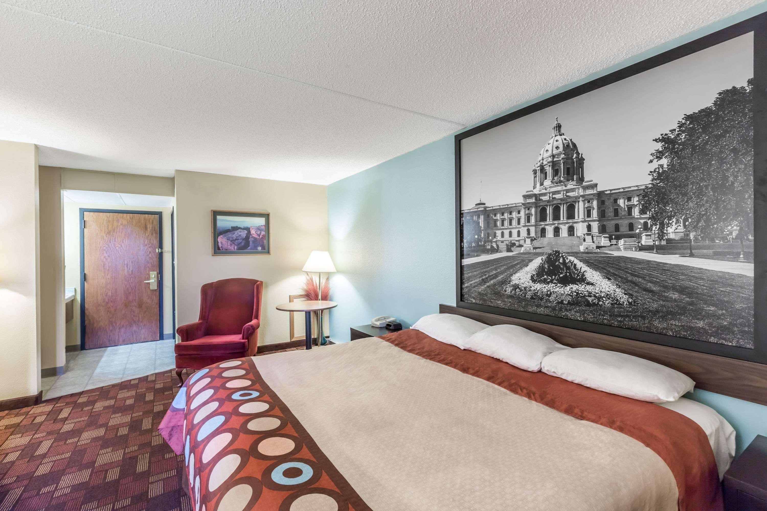 ซูเปอร์ 8 บาย วินด์แฮม ลูเวิร์น ไอ-90 Hotel Luverne ภายนอก รูปภาพ