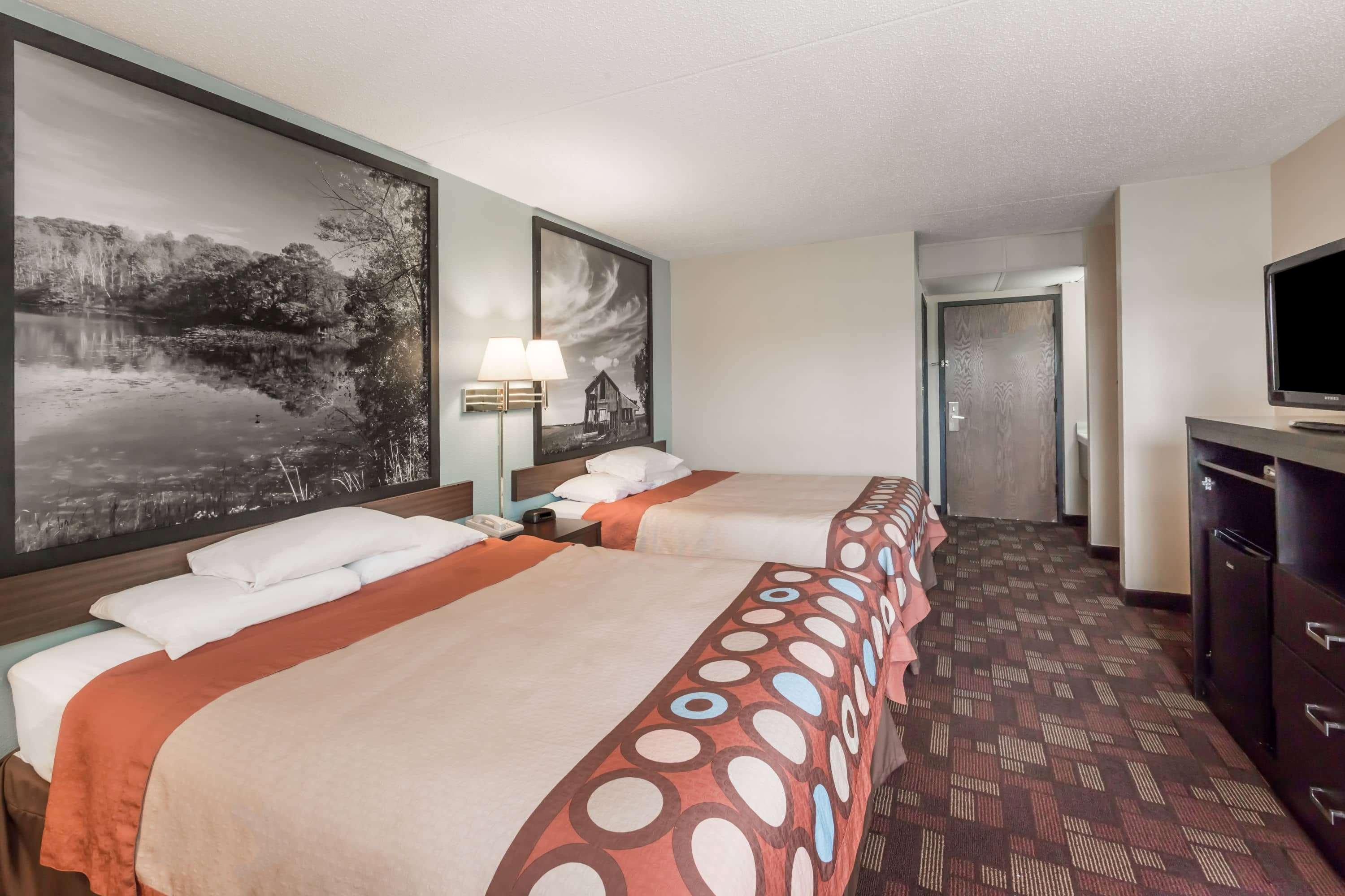 ซูเปอร์ 8 บาย วินด์แฮม ลูเวิร์น ไอ-90 Hotel Luverne ภายนอก รูปภาพ